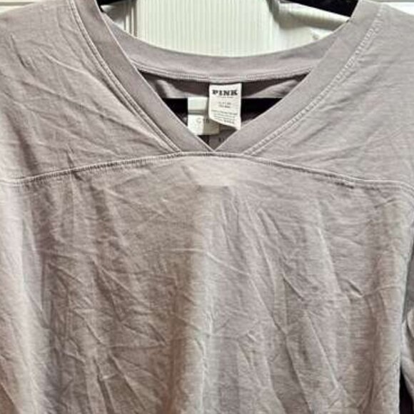 NWT PINK Victoria’s Secret V-Neck Football Tee Long Sleeve T-Shirt S/P - Picture 4 of 5